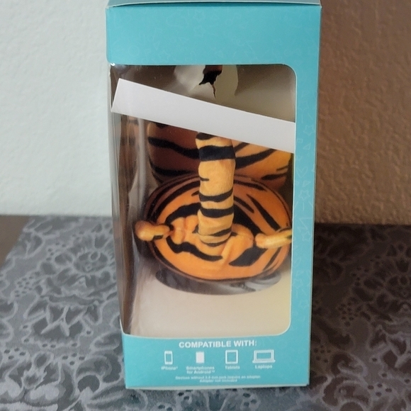 Squishmallows Tina the Tiger Plush Wired Headphones - Picture 2 of 4